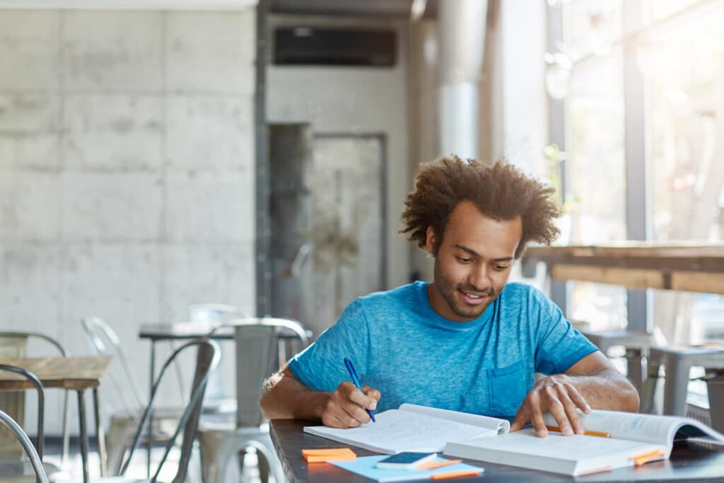 A jornada do autodidata em inglês: como aprender inglês sozinho