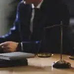 Inglês jurídico: conceitos, desafios e vantagens