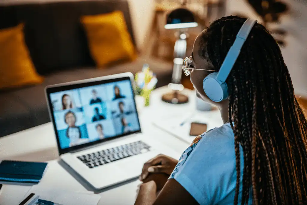 Há como aprender inglês gratuitamente? Conheça seus recursos